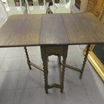 673 2638 DROP-LEAF TABLE